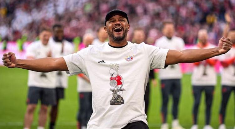 TA谈拜仁用鹦鹉庆祝夺冠：雕像是从餐厅顺走的，老板干脆送拜仁了