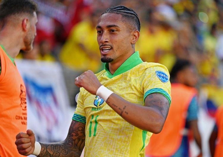 卡福维护拉菲尼亚：被国家队征召就应全力以赴，他能成为世界冠军