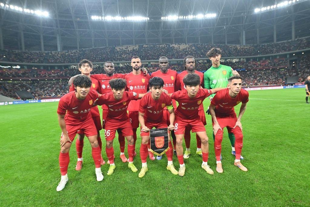 记者：铜梁龙训练组织有序、战术针对性强，海港主场要力拼对手