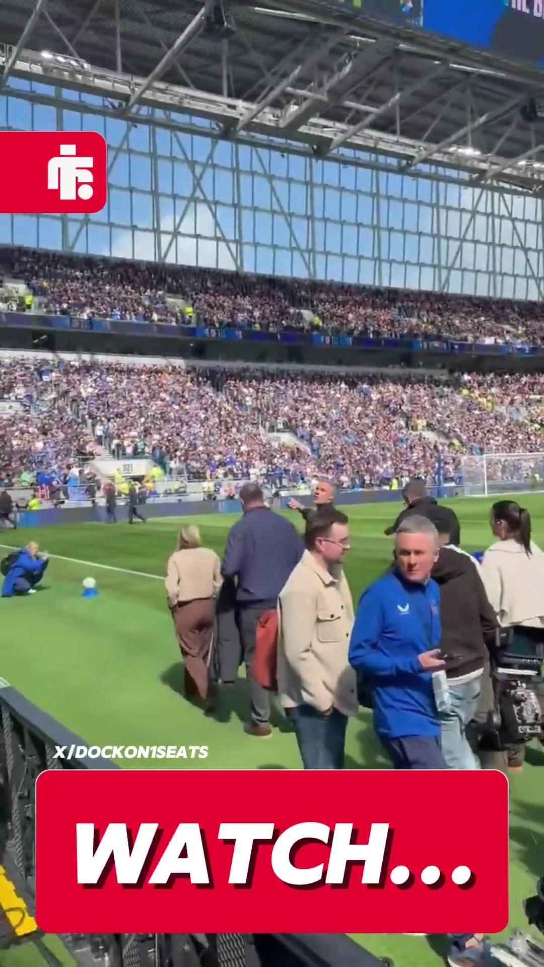 全程脏话不断！邮报：卡拉格在德比战中被埃弗顿球迷狂喷