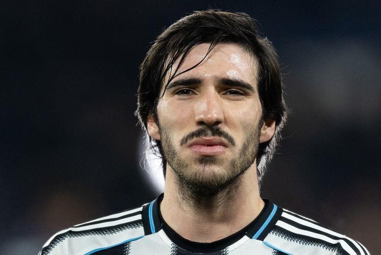 罗布森：曼联买托纳利很可能碰壁，他就像纽卡的B费