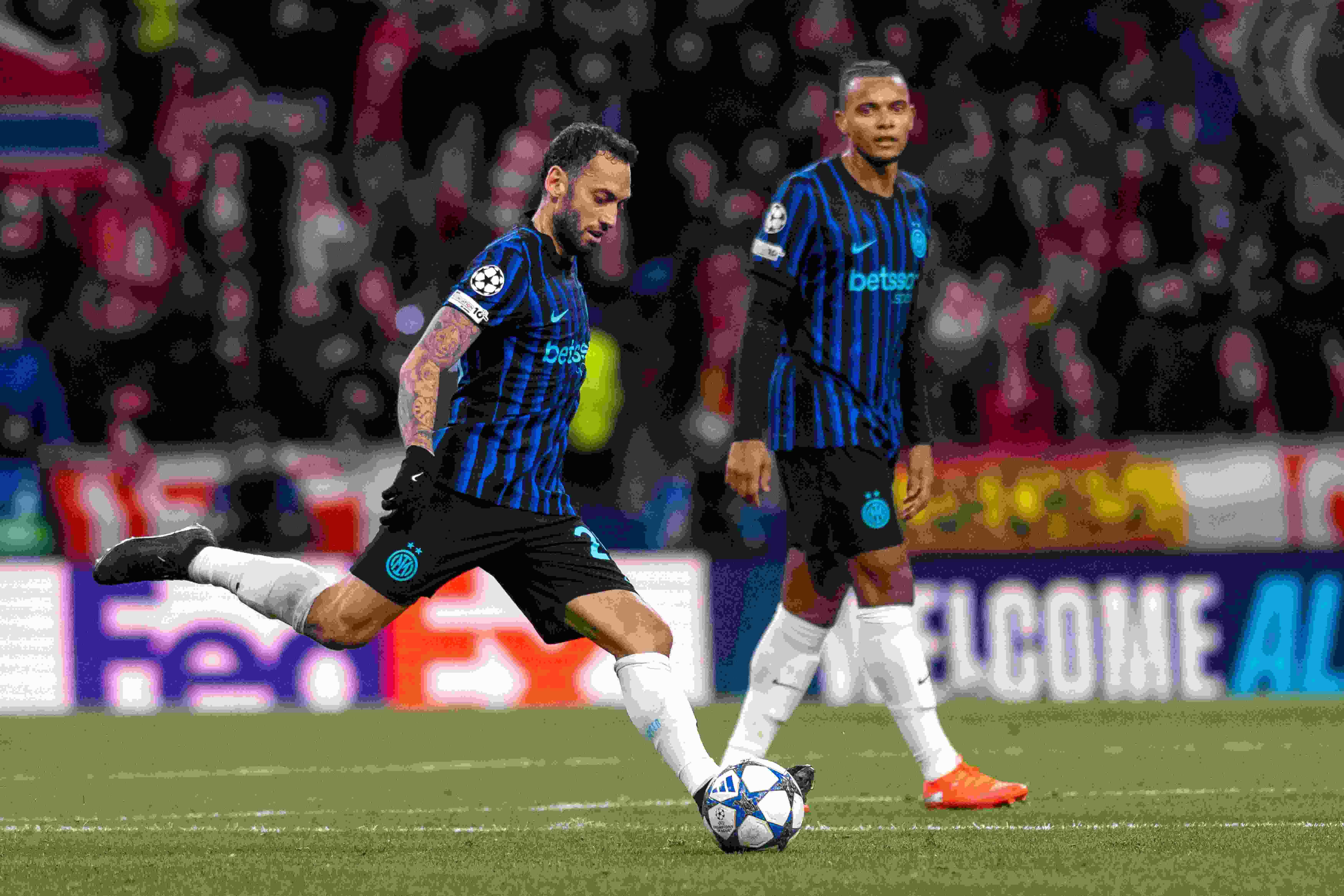 记者独家：恰尔汗奥卢可能赛季报销，甚至面临赶不上世界杯的风险