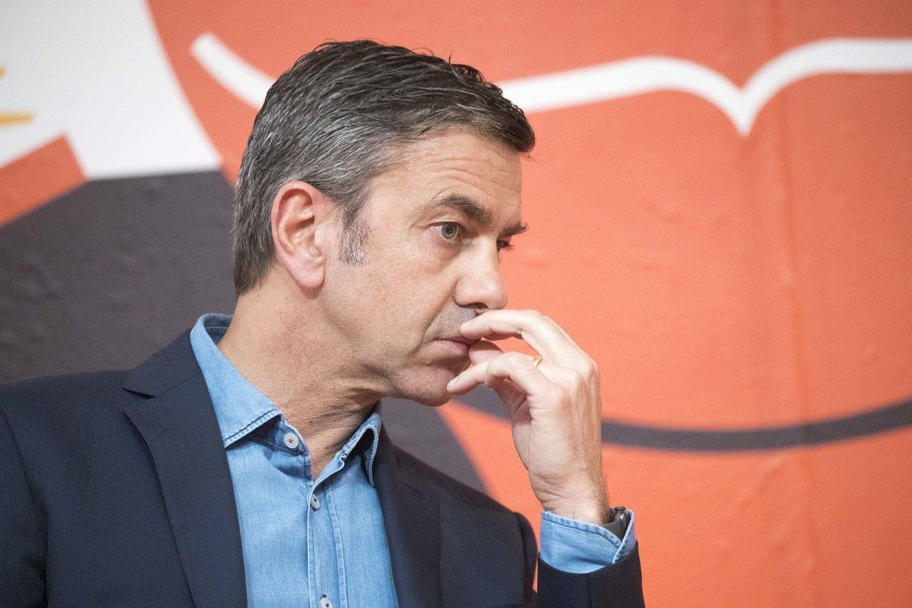 科斯塔库塔：普利西奇是本场比赛最差球员，莱奥是跑动最少的球员