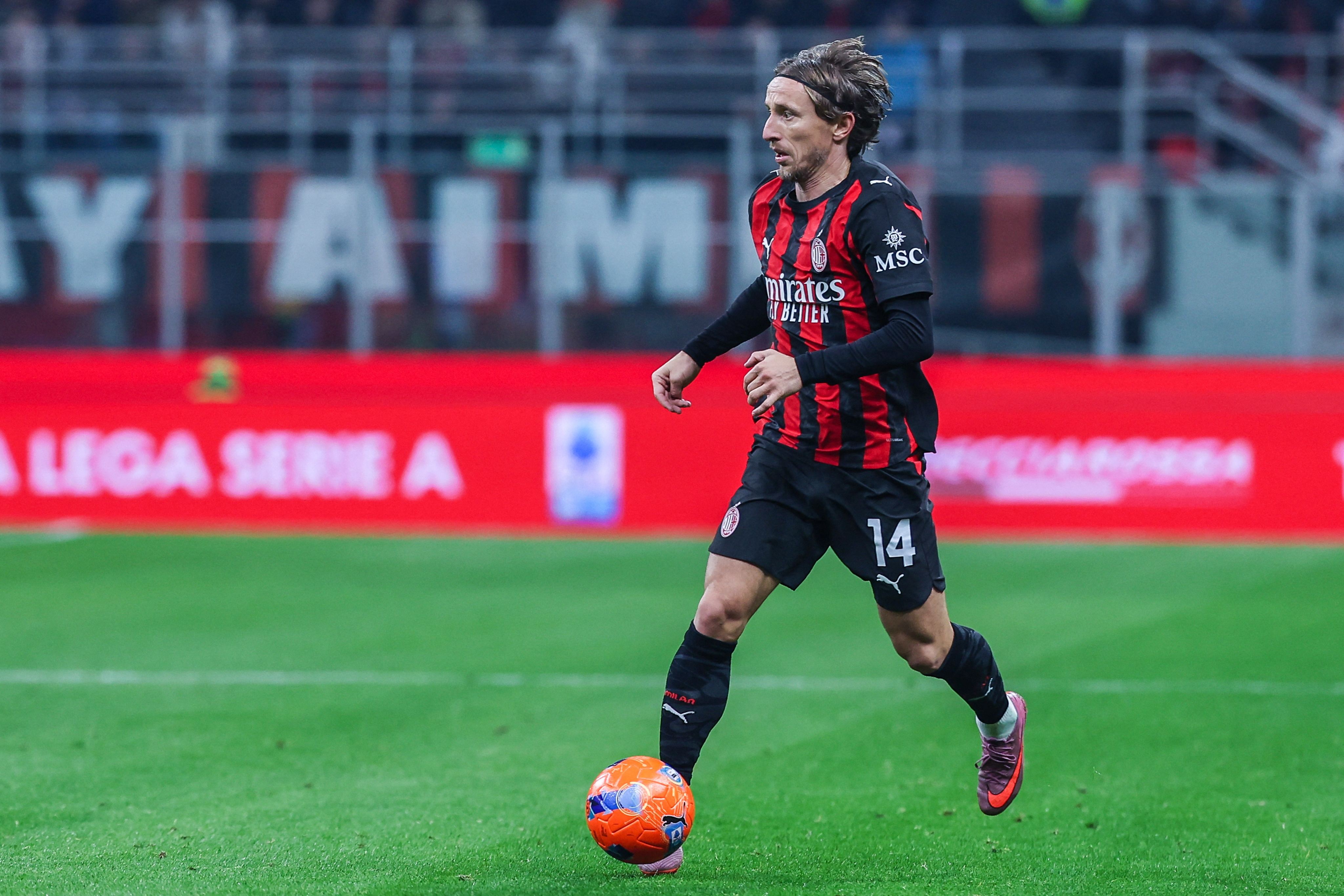 隆戈：莫德里奇将在今天接受检查，以确认伤势具体情况