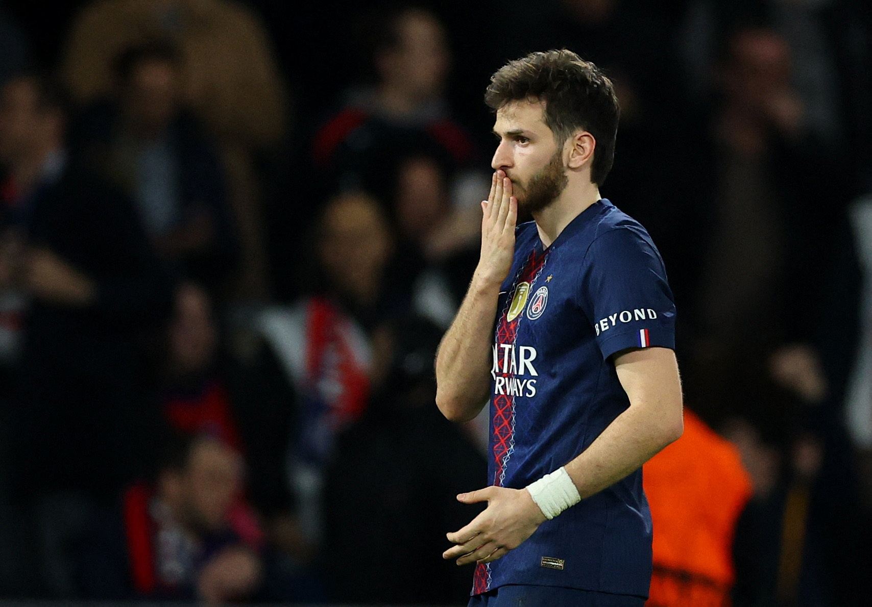 父亲：克瓦拉茨赫利亚没考虑过离开巴黎，除非巴黎不希望继续合作