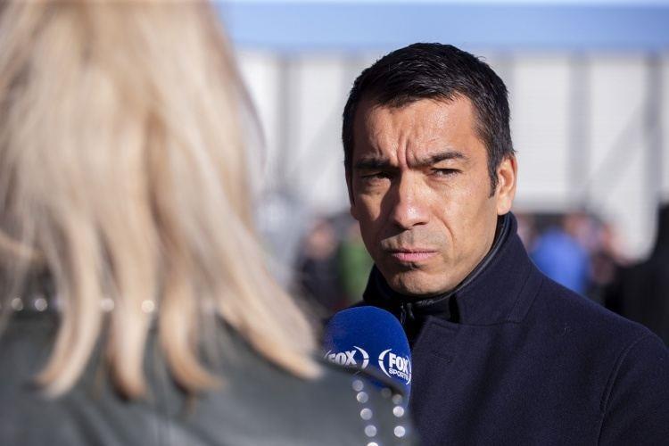 邮报：埃因霍温考虑挖角范布隆克霍斯特，利物浦教练组恐再遭动荡