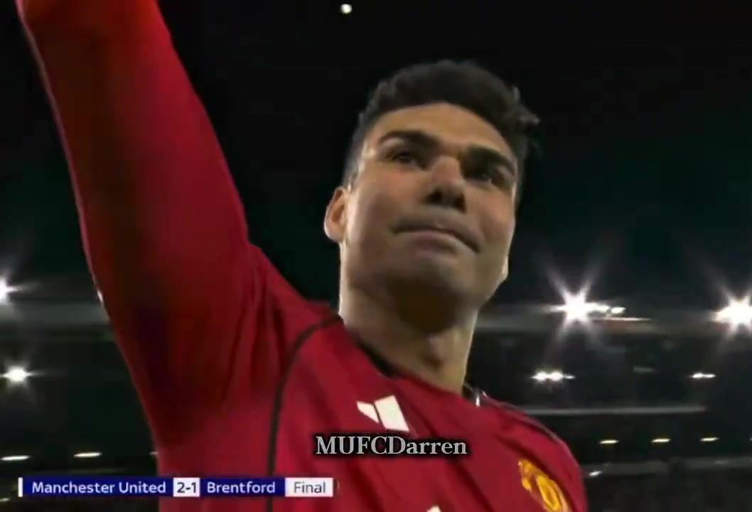 眼含热泪！卡塞米罗：在皇马夺冠非常美妙，但曼联给我家的归属感