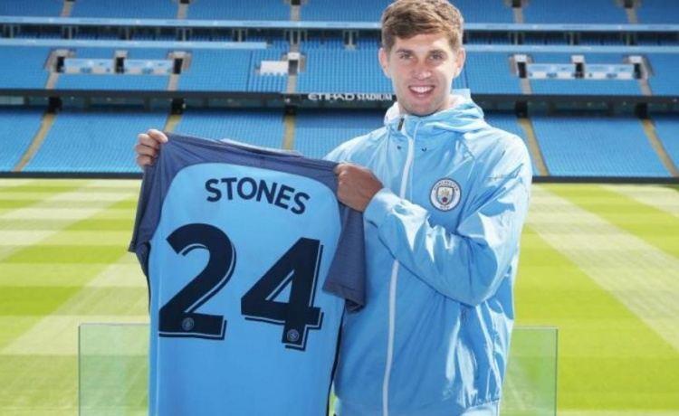 瓜式曼城首个标王！2016年斯通斯5560万加盟曼城，陪瓜帅征战10年