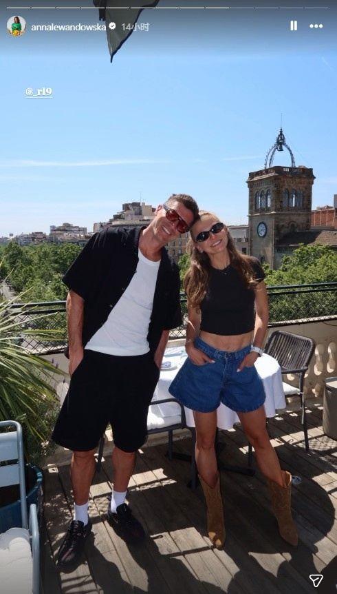 莱万夫妇晒健康餐照片并表达忠心：巴萨万岁！