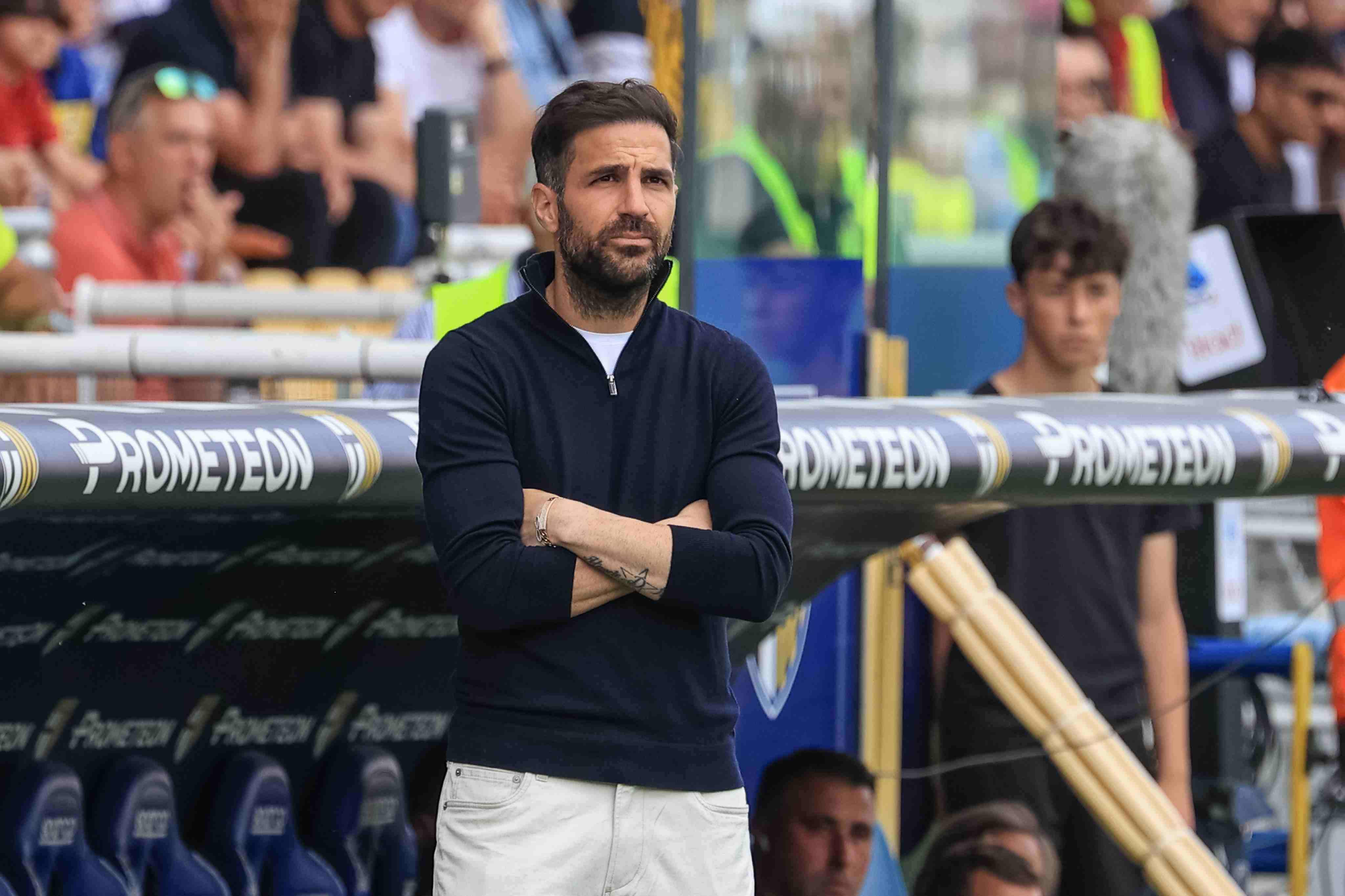 天空记者：听说法布雷加斯长远目标或是执教阿森纳，切尔西不清楚