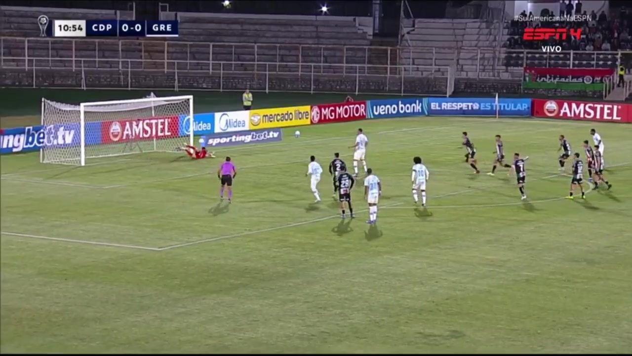 逆天！卡洛斯·维尼修斯6分钟3次罚丢点球，门将两次提前移动