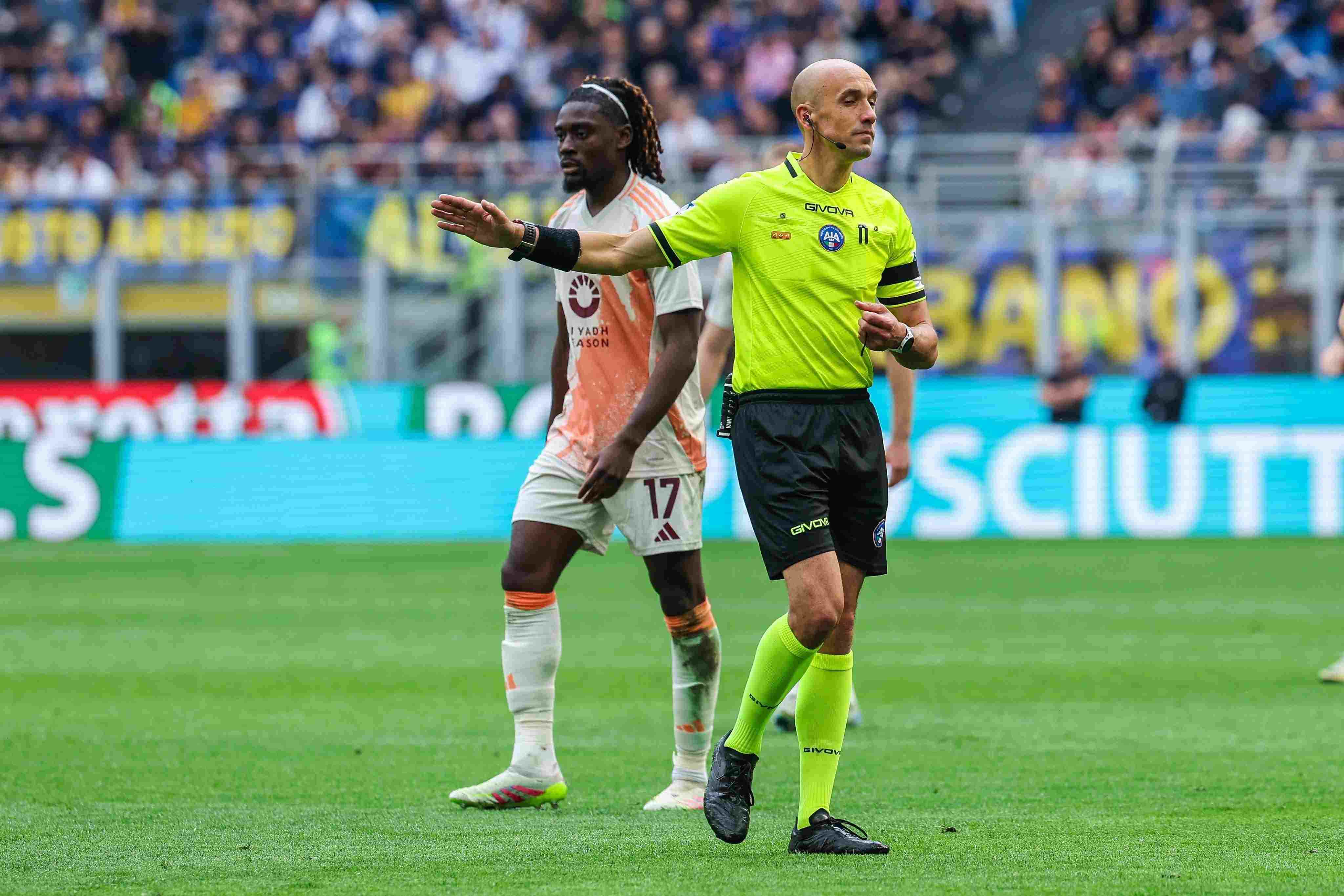 米体谈意大利裁判收入：取决于级别和角色 国际级裁判年薪9万欧