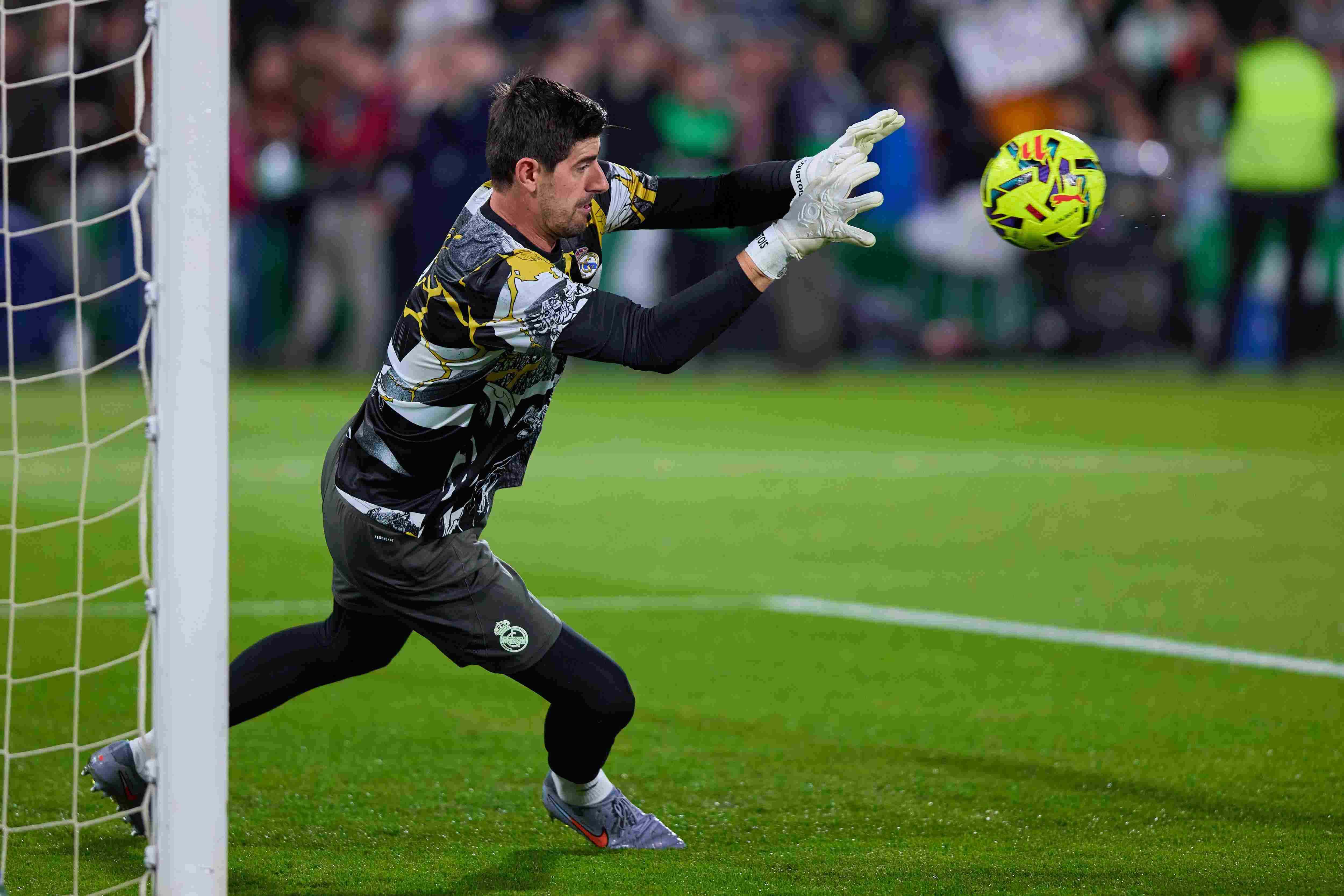 马卡：库尔图瓦恢复参加部分合练，他和姆巴佩都目标对阵巴萨复出