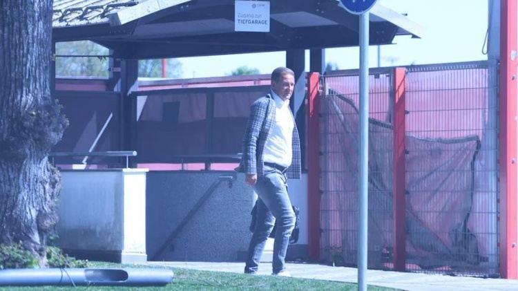 年薪2千万！图片报：诺伊尔愿作为主力续约1年 顾问现身拜仁总部