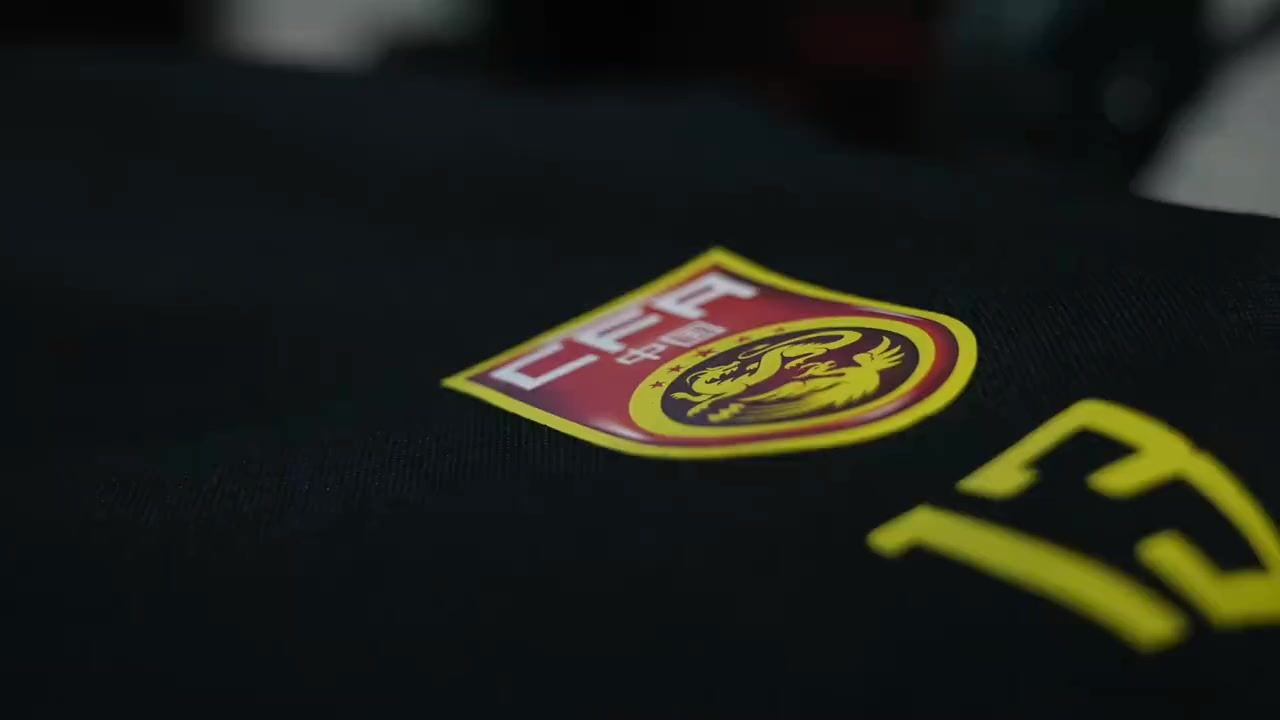 U17国足抵达沙特吉达，备战即将在此打响的U17亚洲杯B组比赛