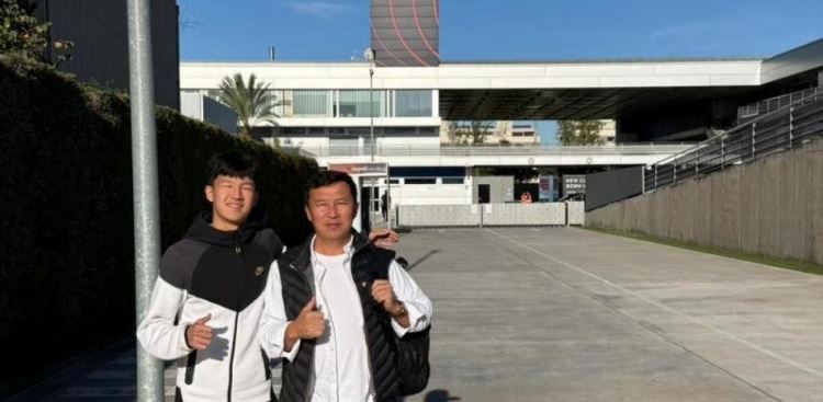 世体：哈萨克斯坦15岁小将3年旅欧被骗3次，最终成功签约巴萨