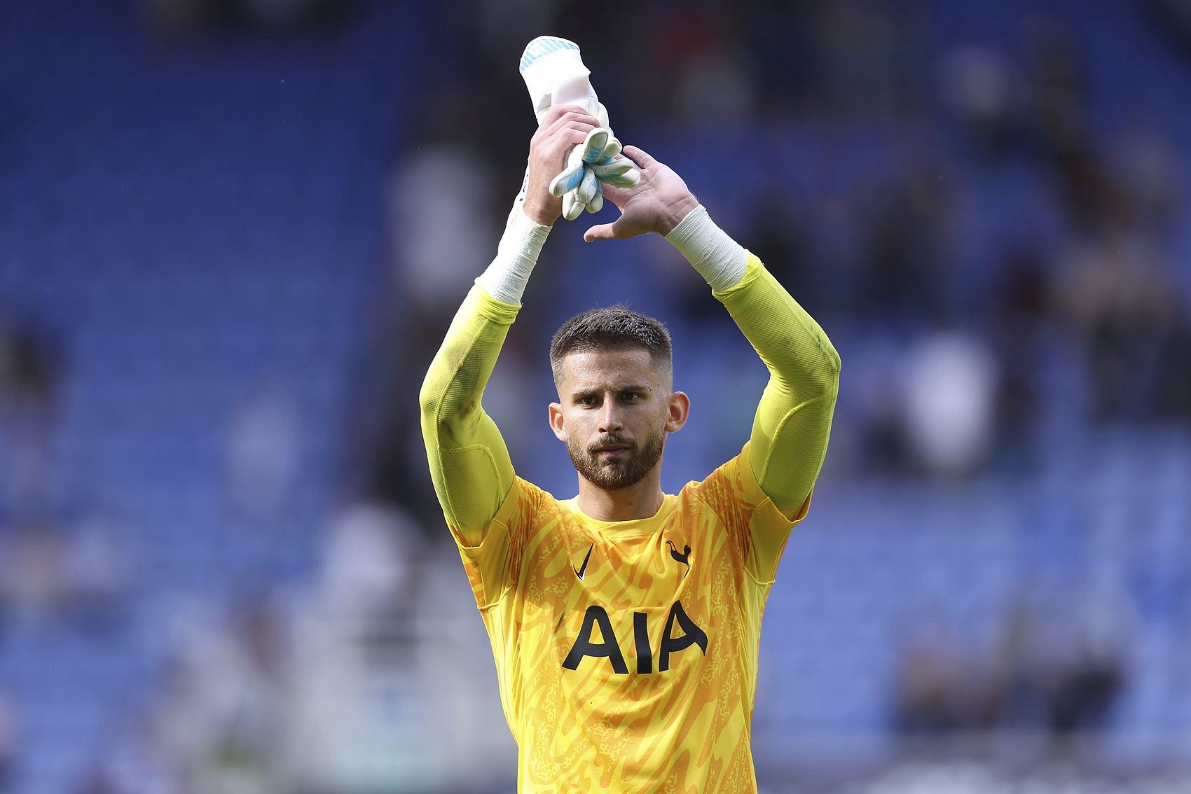 重返意甲？英媒：维卡里奥和国米达成协议，就算保级今夏也将离队