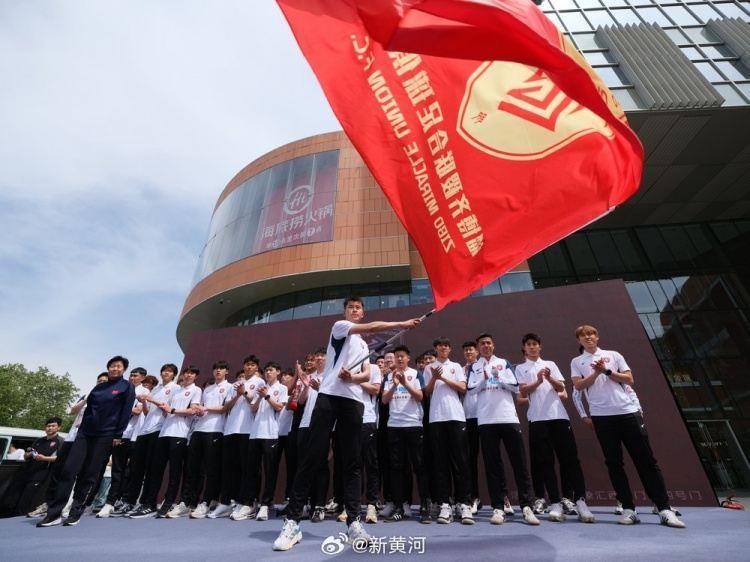 淄博队主帅回应有34家赞助：以体量较小赞助为主，金额1万-3万