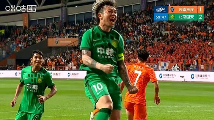 国安2-1再度领先玉昆！张稀哲传中造石柯手球送点，亲自主罚命中