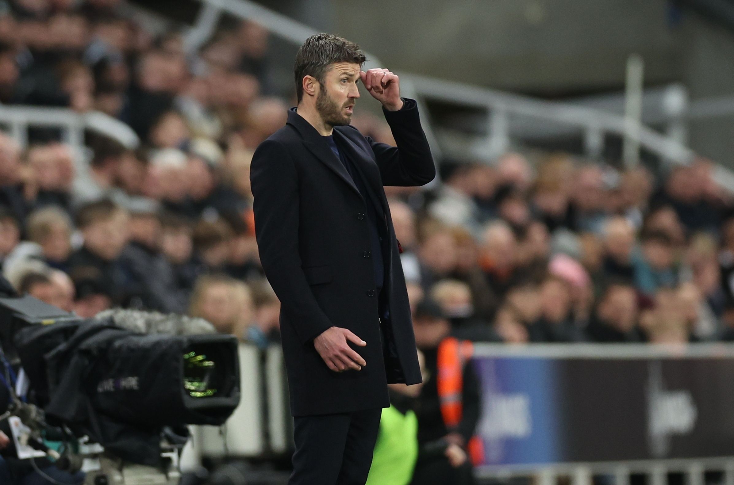 现在呢？对阵红军赛前，基恩：卡里克不过是赢几场比赛就收获盛赞