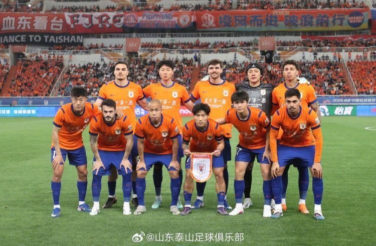 山东泰山4-1上海申花：克雷桑上演帽子戏法，泽卡传射建功