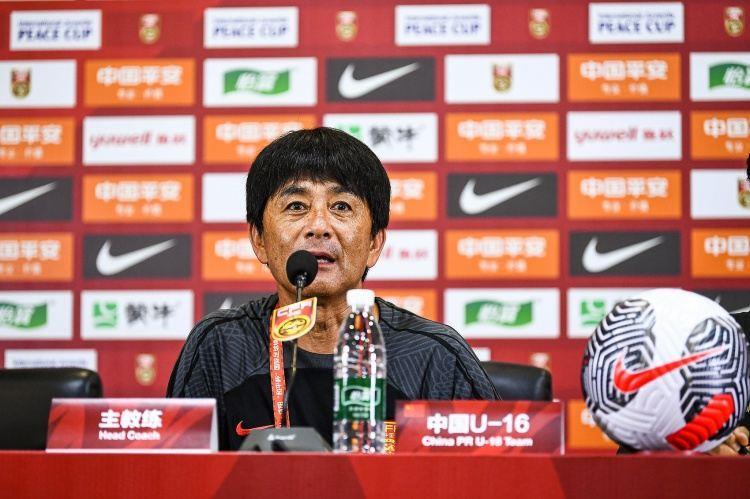 沪媒：国少首战首发或多或少存在轻敌情绪，外界没想到爆冷可能