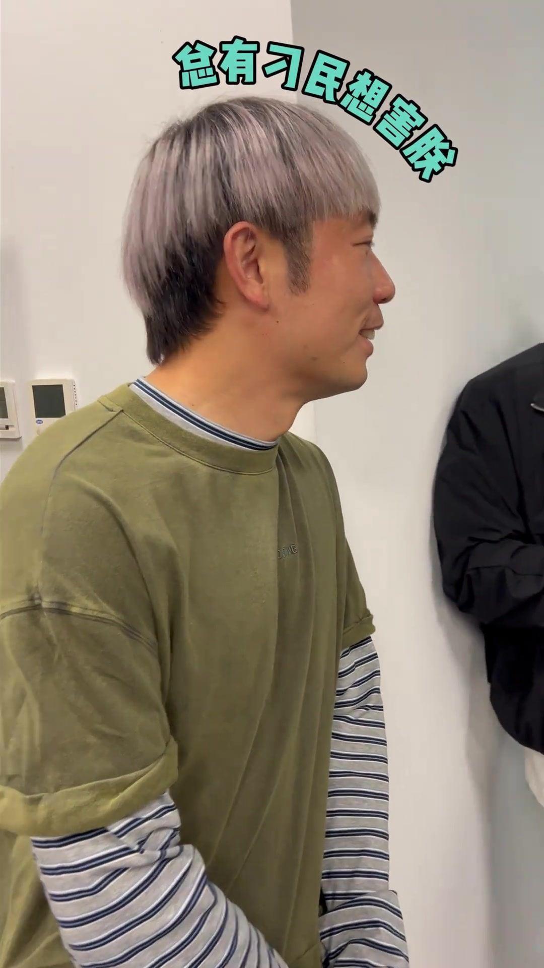 张稀哲晒探班北京男篮视频，调侃马宁：裁判也抢我们球