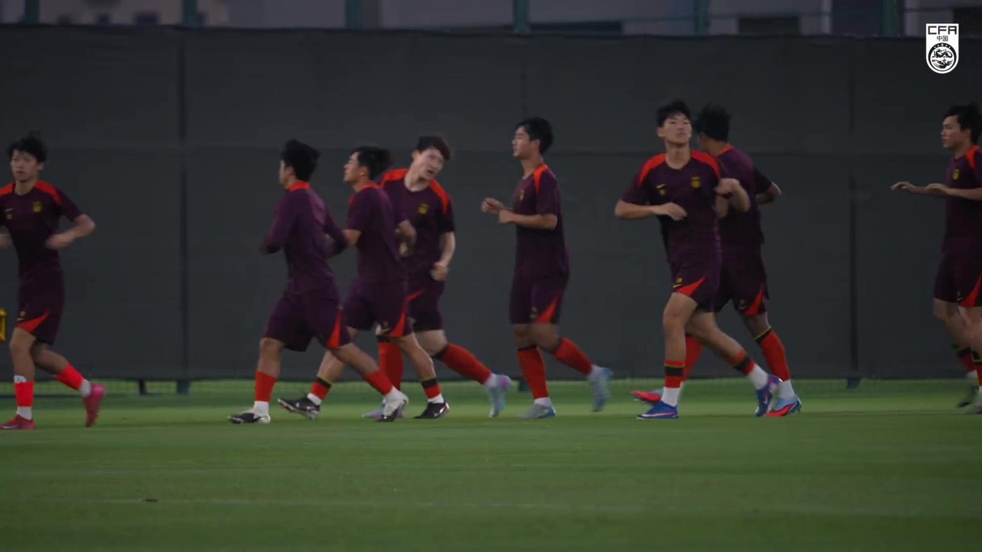 训练直击｜中国U17男足进行恢复训练，积极备战淘汰赛