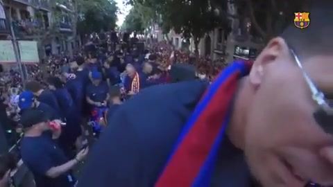 莱万将离队！什琴斯尼留言：记得通知你邻居，告别派对是什么时候