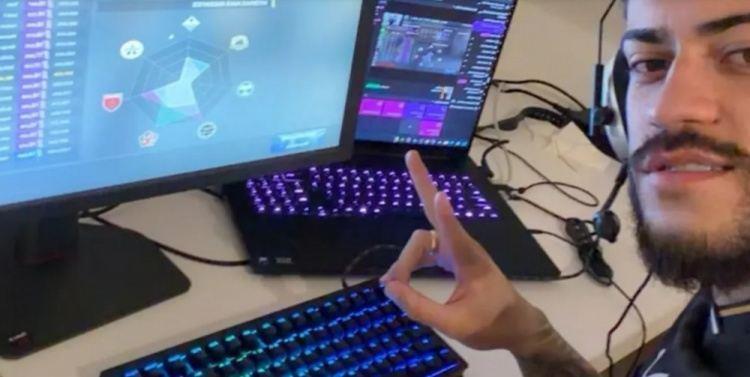 图片报：莱比锡前锋罗慕洛赛季结束后深夜直播打CS