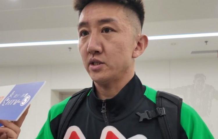 高迪：中场休息时教练生气了一顿发飙，对我们的获胜欲望不满意
