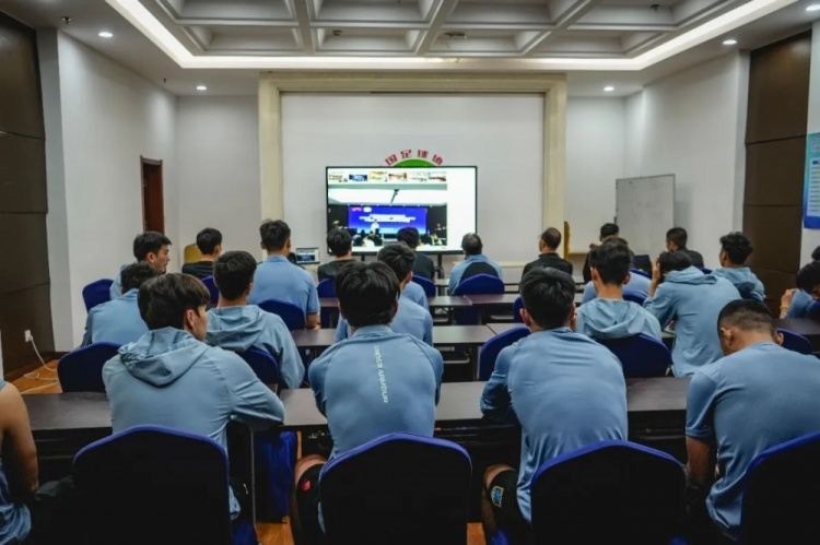 支云全员参加中足联 “警示教育月” 专题讲座