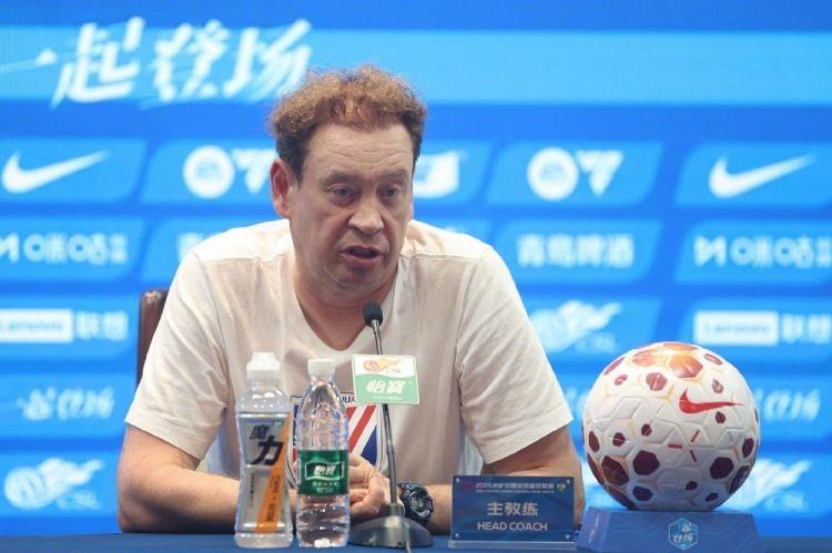 斯卢茨基：能够在申花这样一支俱乐部执教百场，是我的荣幸和骄傲