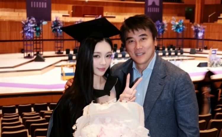 李明女儿回应父亲被禁足5年：有些事，时间会给出答案
