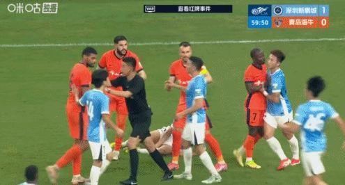 媒体人谈叶博亚红牌：突然听到了有人用英文骂母亲，所以就炸了