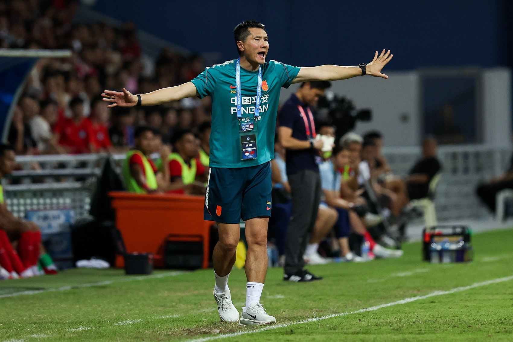 记者评国足：用心的本土教练比某些混日子的所谓洋帅靠谱多了