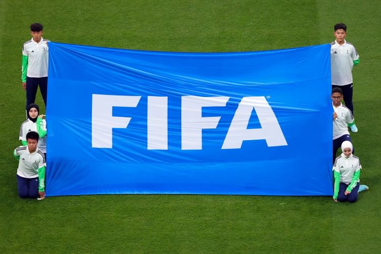 每体：FIFA批准转会新规，球员参与转会决策合同中必须有解约条款