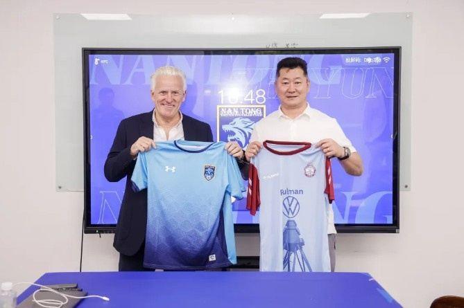 南希兹足球俱乐部到访南通支云，共探足球发展新路径