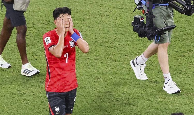 韩媒：抵制采访时韩国队内分歧，孙兴慜态度强硬年轻球员意见不一