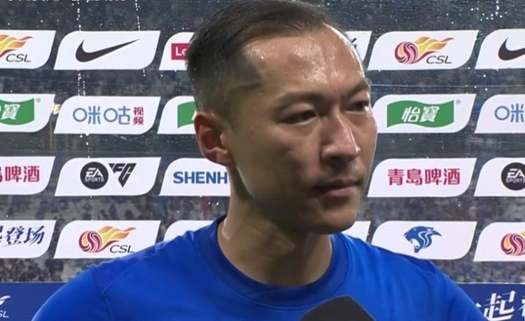 吴曦：我还是按照教练部署完成比赛 很高兴能打进2个进球帮助球队